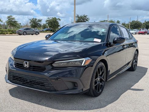 Used 2023 Honda Civic Sport image 9