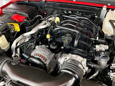 Used 2023 Jeep Gladiator Sport AWD/4WD image 34