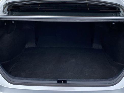 Certified 2020 Toyota Camry SE FWD image 19