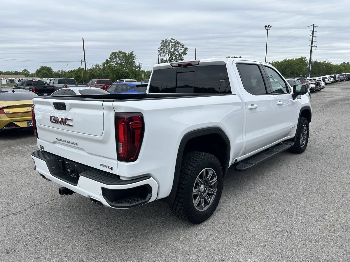 Used 2024 GMC Sierra 1500 AT4 w/ Technology Package AWD/4WD image 5