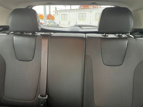 Used 2025 Buick Encore GX Preferred image 32