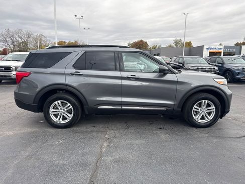 Used 2023 Ford Explorer XLT w/ Equipment Group 202A image 6