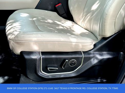 Used 2019 Ford Expedition Platinum RWD image 13