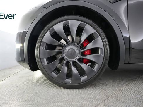 Used 2022 Tesla Model Y Performance image 22