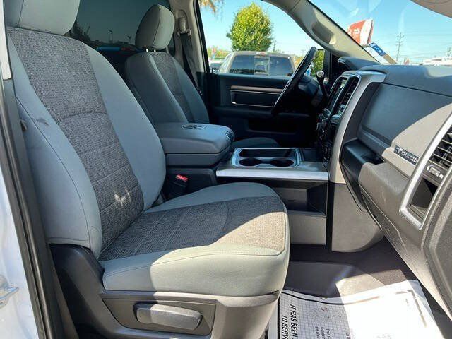 Used 2018 RAM 2500 Big Horn AWD/4WD image 11