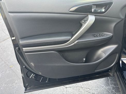 Used 2024 Mitsubishi Eclipse Cross SE image 11