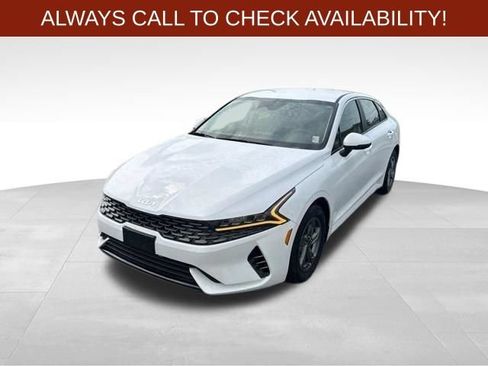 Used 2023 Kia K5 LXS FWD image 3