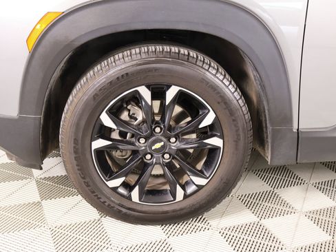 Used 2023 Chevrolet TrailBlazer LT FWD image 17