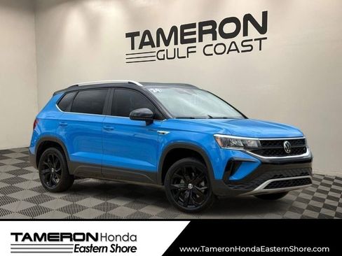 Used 2024 Volkswagen Taos SE FWD image 1