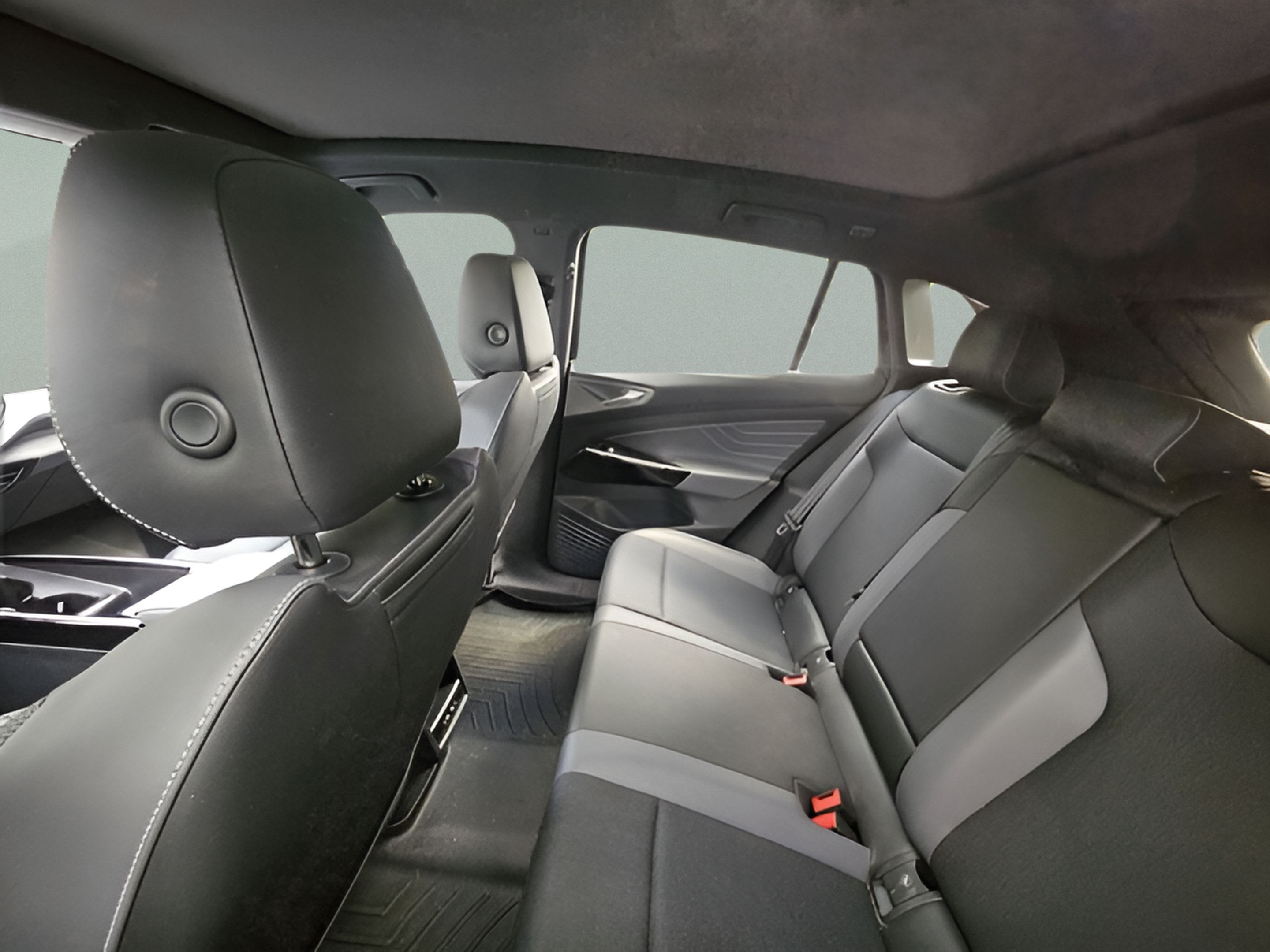 Used 2023 Volkswagen ID.4 Pro RWD image 6