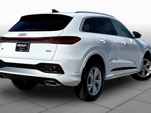 Used 2025 Audi Q5 Premium image 13