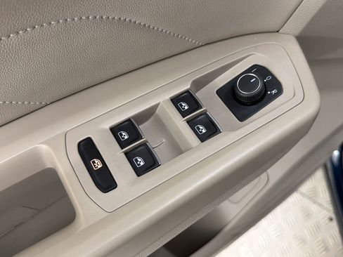 Used 2021 Volkswagen Atlas SE FWD image 19