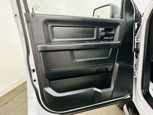 Used 2019 RAM 1500 Express w/ Express Value Package image 9