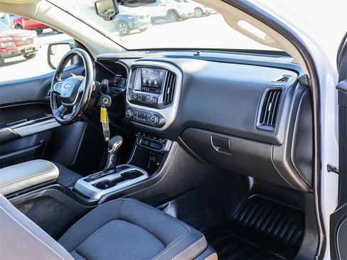 Used 2022 Chevrolet Colorado LT w/ Fleet Safety Package image 12