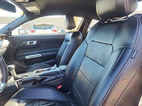 Used 2019 Ford Mustang Premium image 22