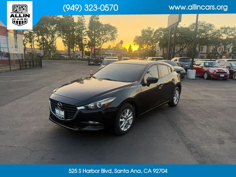 Used 2017 MAZDA MAZDA3 Sport FWD image 1