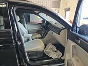 Used 2022 Volkswagen Tiguan SE R-Line AWD/4WD image 11