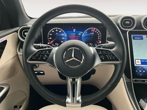 Used 2025 Mercedes-Benz GLC 350e 4MATIC image 14