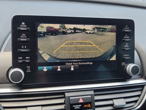 Used 2018 Honda Accord Sport image 26