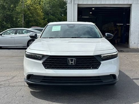 Used 2023 Honda Accord Sport image 8