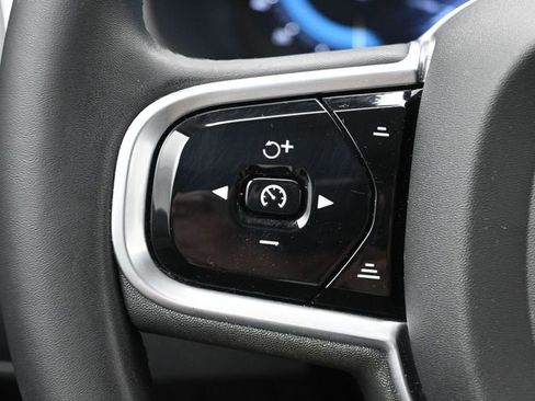 Used 2023 Volvo XC90 B5 Core image 23