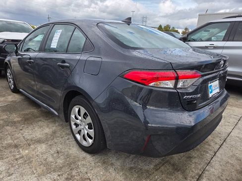 Used 2025 Toyota Corolla LE FWD image 2