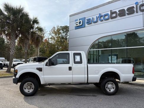 Used 2009 Ford F350 4x4 SuperCab Super Duty image 2