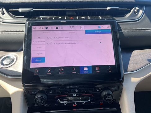 New 2025 Jeep Grand Cherokee Limited AWD/4WD image 48