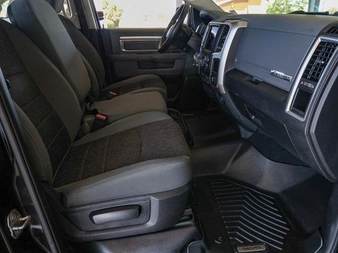 Used 2018 RAM 1500 Big Horn AWD/4WD image 34