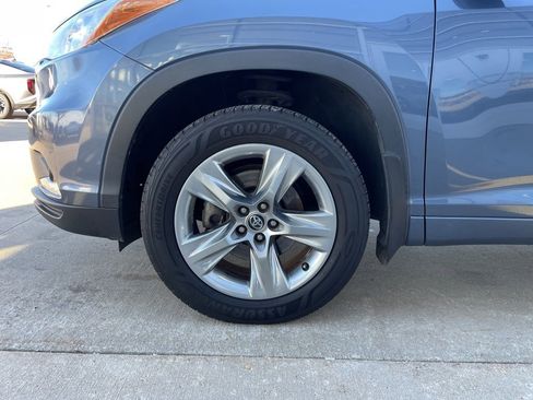 Used 2016 Toyota Highlander Limited image 17