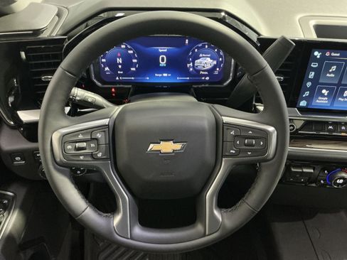 New 2026 Chevrolet Silverado 1500 LT w/ Z71 Off-Road Package AWD/4WD image 17