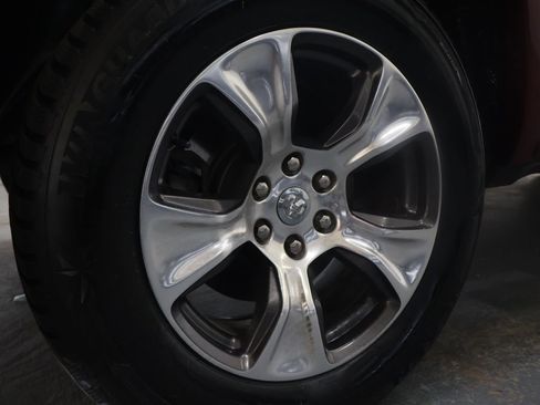 Used 2019 RAM 1500 Laramie AWD/4WD image 33