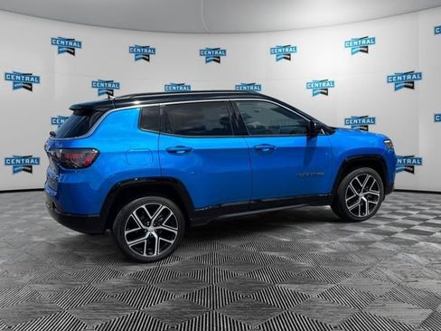 Certified 2024 Jeep Compass Limited w/ Elite Group AWD/4WD image 6