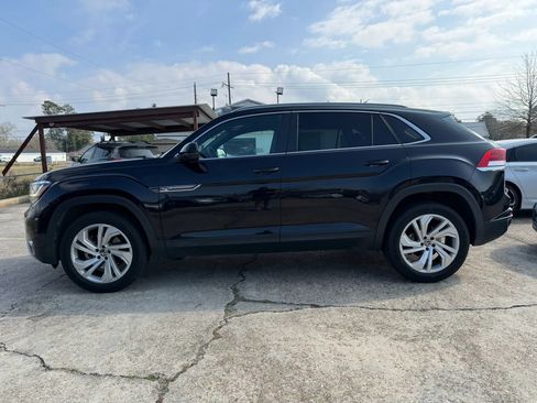 Used 2020 Volkswagen Atlas Cross Sport SEL image 2