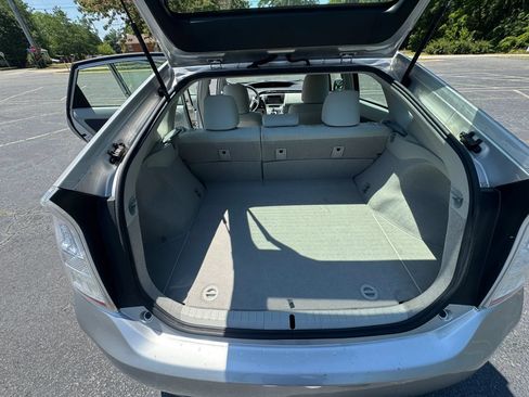 Used 2010 Toyota Prius One FWD image 17
