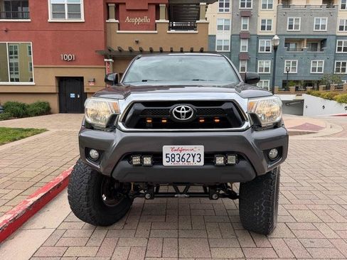 Used 2013 Toyota Tacoma PreRunner w/ TRD Off-Road Pkg RWD image 19