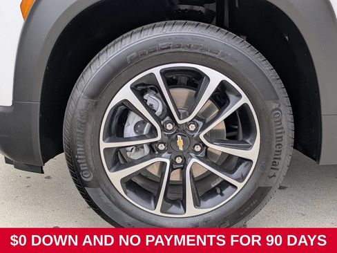 Used 2025 Chevrolet TrailBlazer LT AWD/4WD image 30