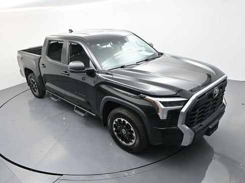 Used 2022 Toyota Tundra SR5 w/ TRD Off-Road Package image 19