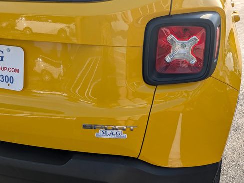 Used 2017 Jeep Renegade Sport w/ Power & Air Group AWD/4WD image 13