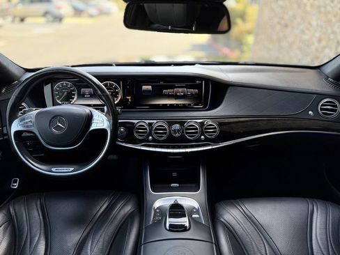 Used 2015 Mercedes-Benz S 63 AMG 4MATIC Sedan image 31