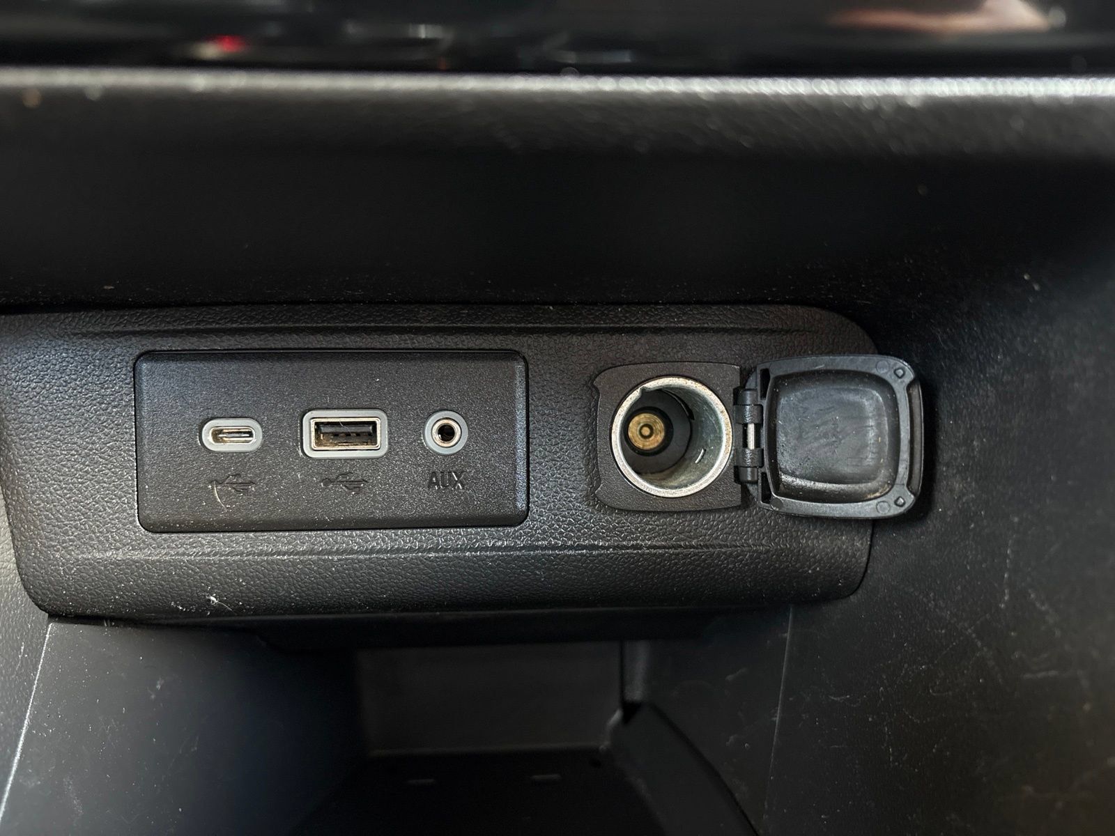 Used 2022 Buick Encore GX Select FWD image 22