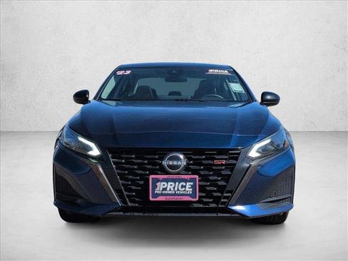 Used 2023 Nissan Altima 2.5 SR w/ SR Premium Package image 2