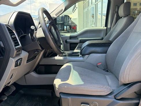 Used 2017 Ford F350 XLT w/ XLT Premium Package AWD/4WD image 9