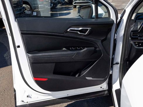 Used 2025 Kia Sportage EX w/ Premium Package image 11