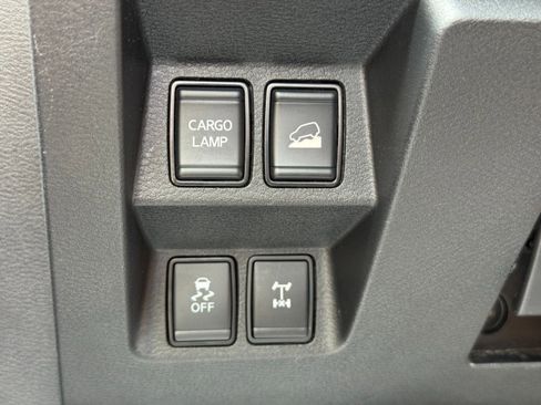 Used 2024 Nissan Frontier PRO-4X w/ Pro Convenience Package AWD/4WD image 17