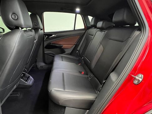 Used 2021 Volkswagen ID.4 Pro S w/ Gradient Package RWD image 10