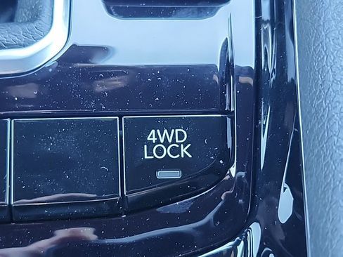 New 2026 Jeep Compass Latitude image 8