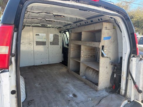 Used 2020 GMC Savana 2500 w/ Driver Convenience Package image 10