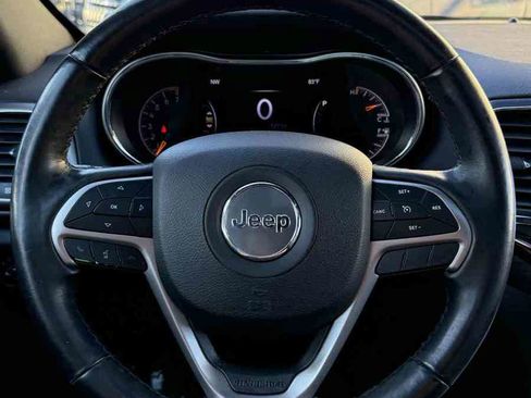 Used 2019 Jeep Grand Cherokee Altitude image 27