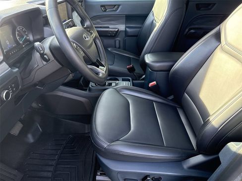 Used 2024 Ford Maverick Lariat w/ Black Appearance Package image 9